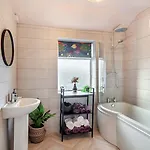 The House - 4 Bed Townhouse Harrogate